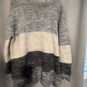Women's Gray and Cream Sweater